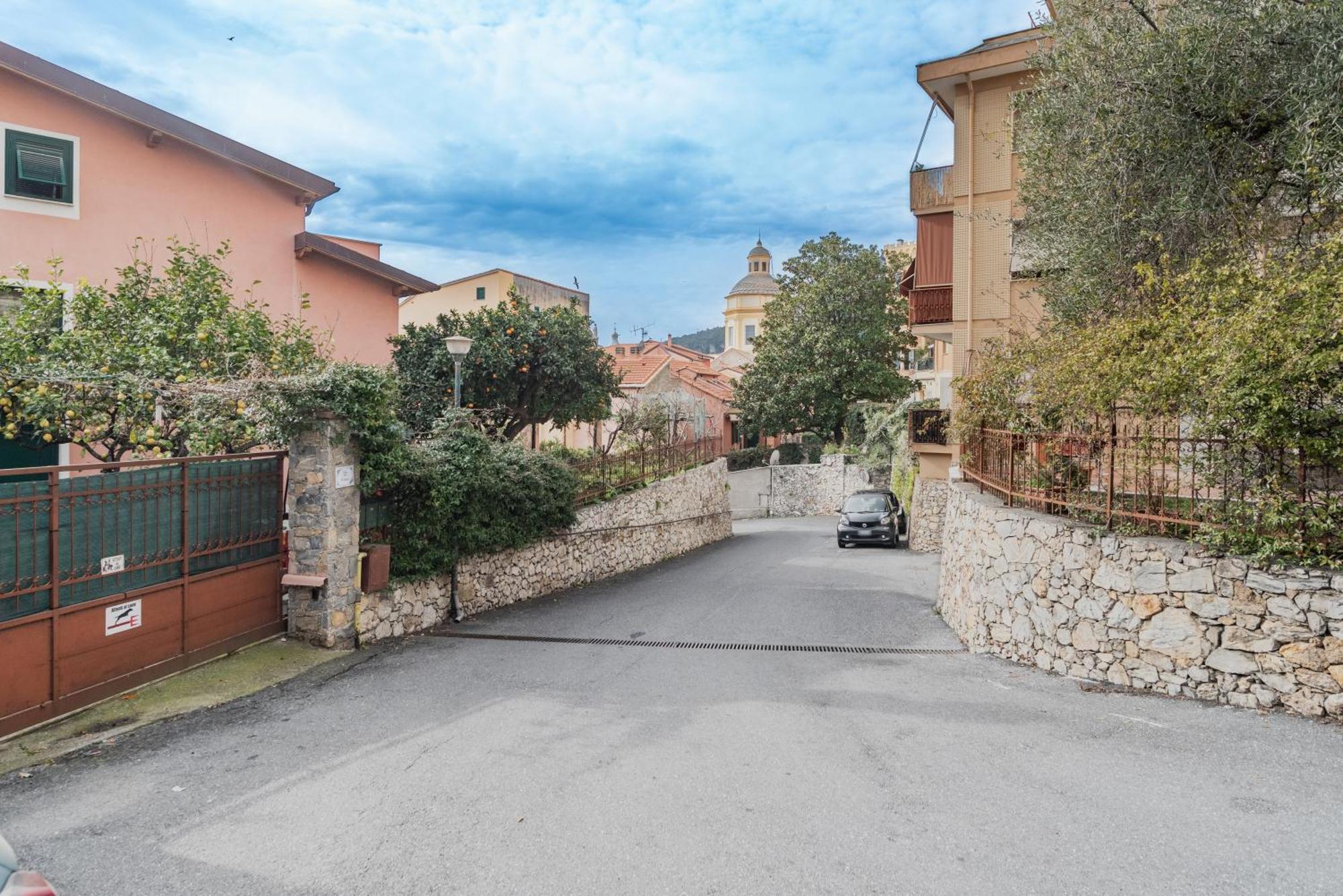Rivierarent Bettina Holiday Finale Ligure Buitenkant foto